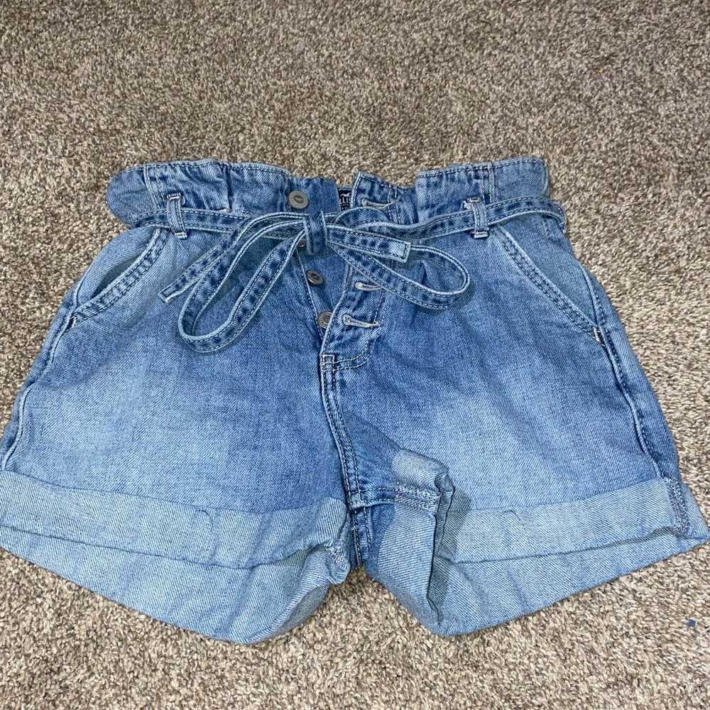 Hollister High waisted jean shorts